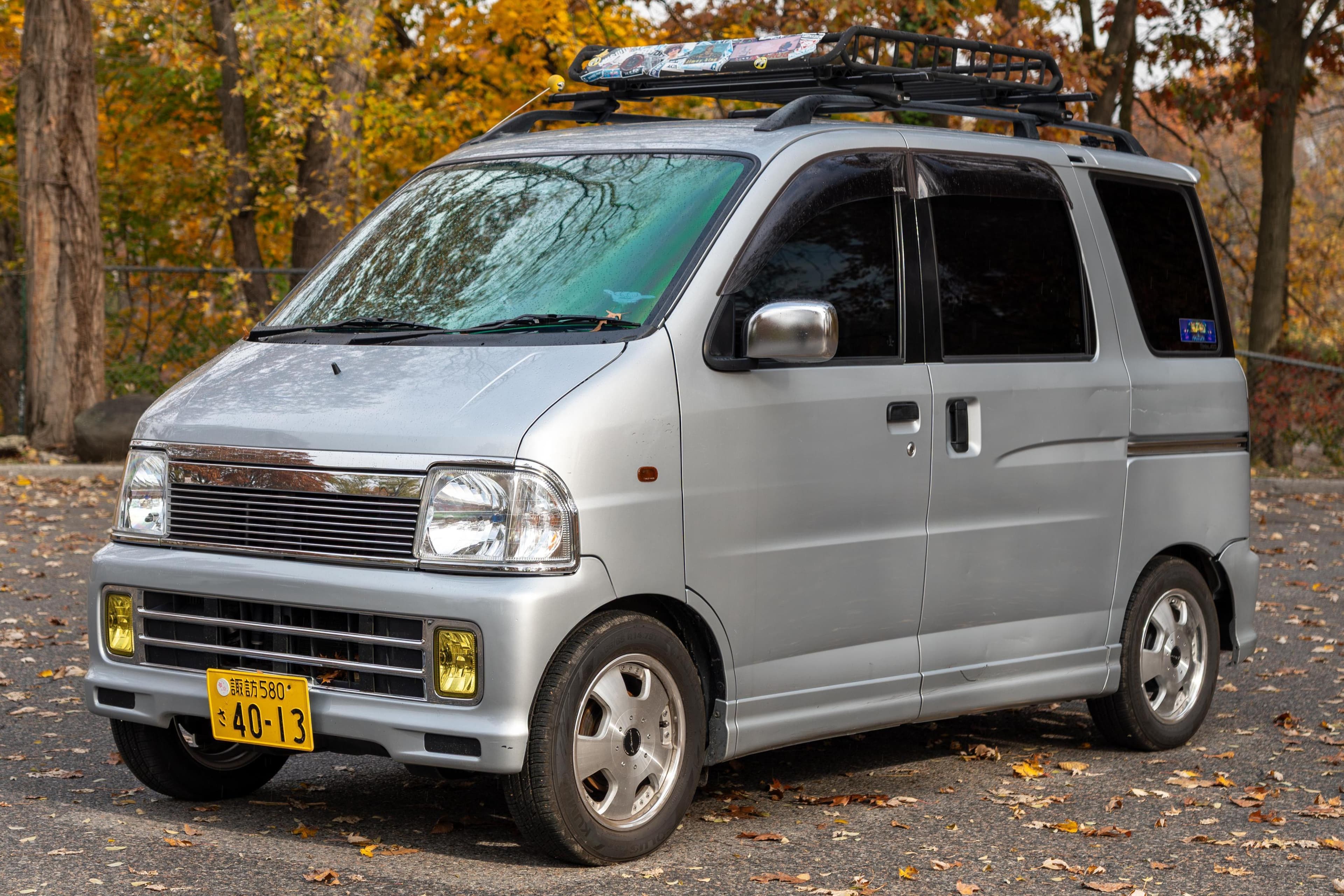 1999 Daihatsu Atrai sold for $6,500