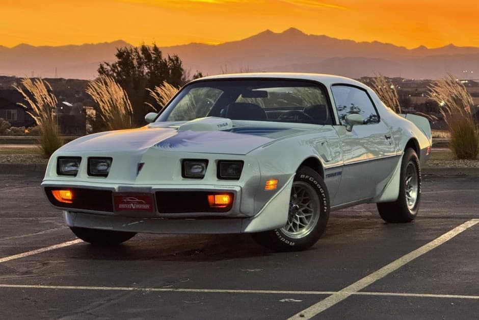 1979 Pontiac Firebird (2nd Generation – 1970-1981) sold for $18,500