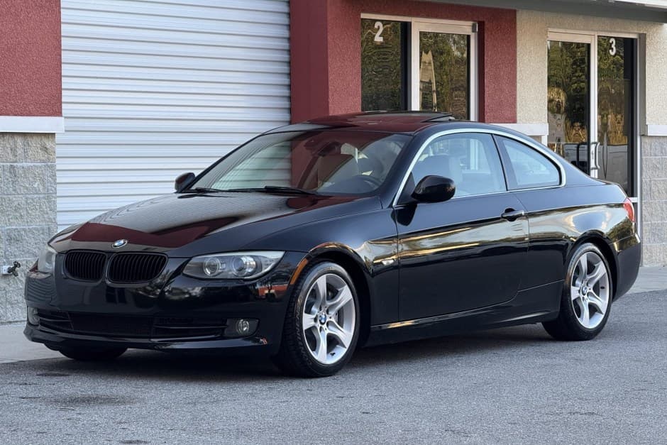2011 BMW E92/E93 3-Series Coupe & Convertible sold for $10,500