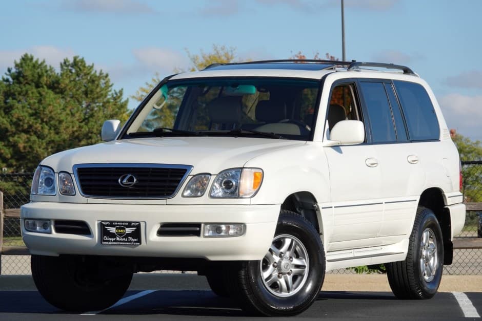 2002 Lexus LX470 sold for $12,250