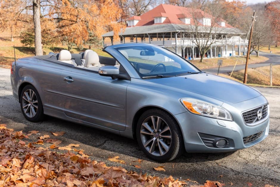 2012 Volvo C70 sold for $6,700