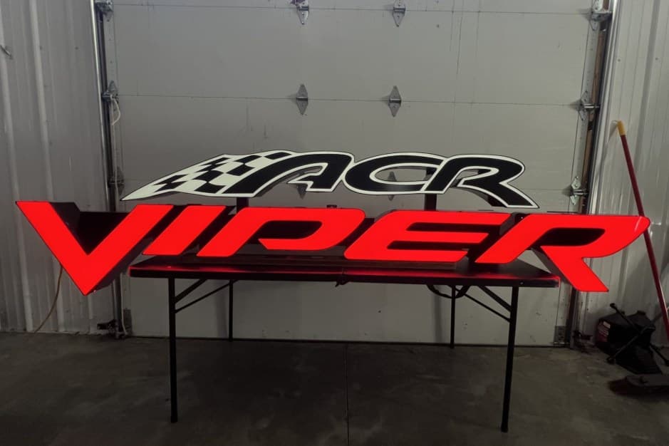 0 Dodge Viper (2013-2017) sold for $4,300