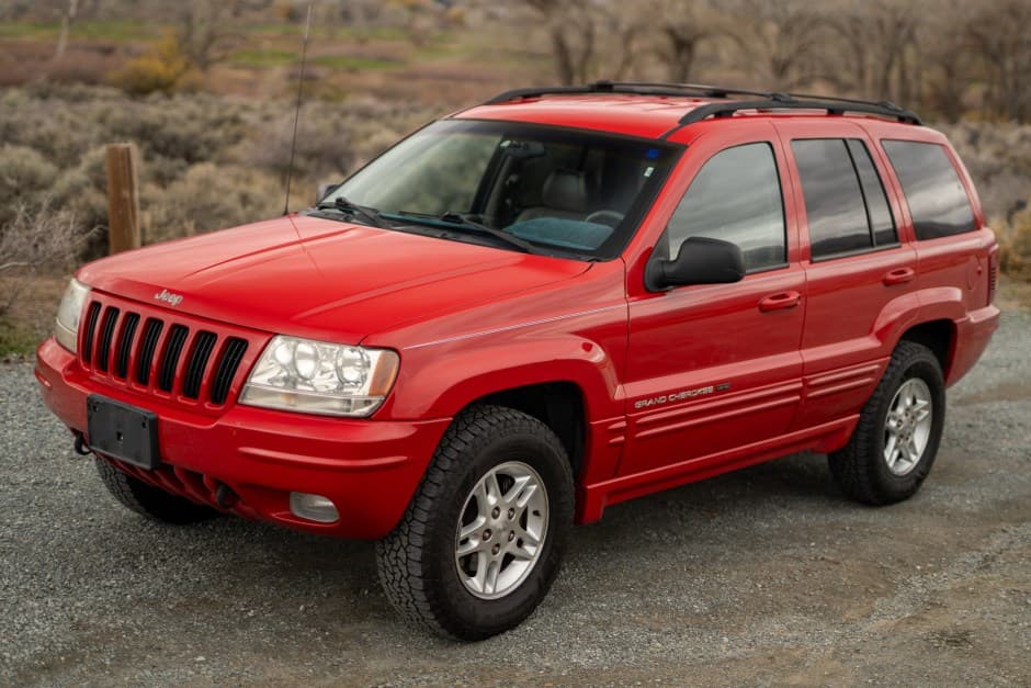 2000 Jeep WJ Grand Cherokee sold for $9,300