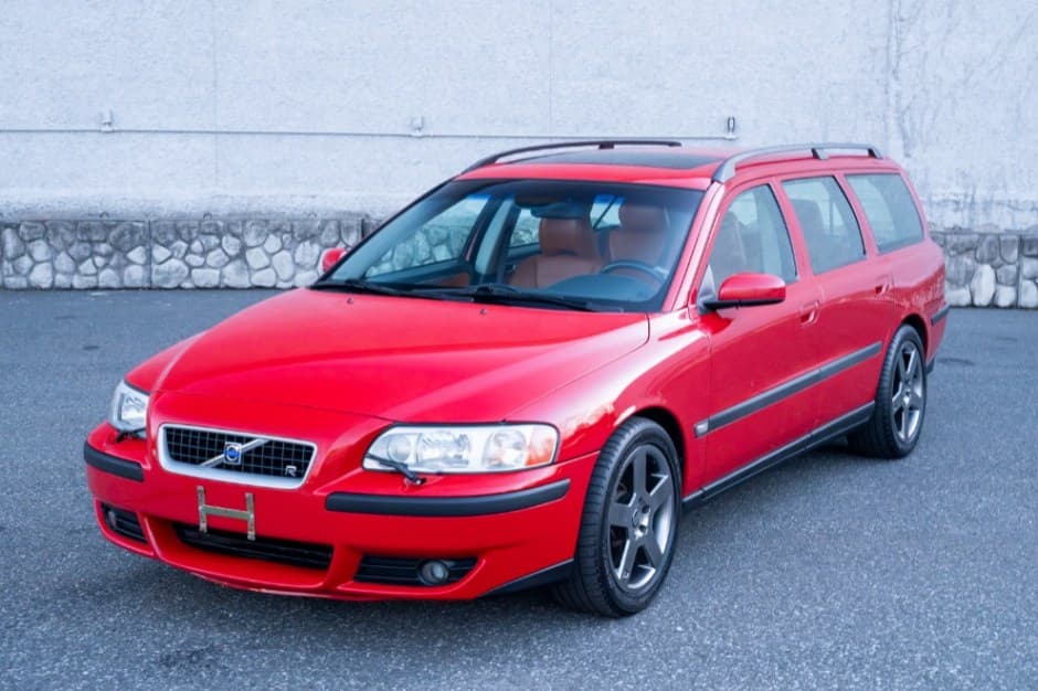 2004 Volvo V70R sold for $48,000