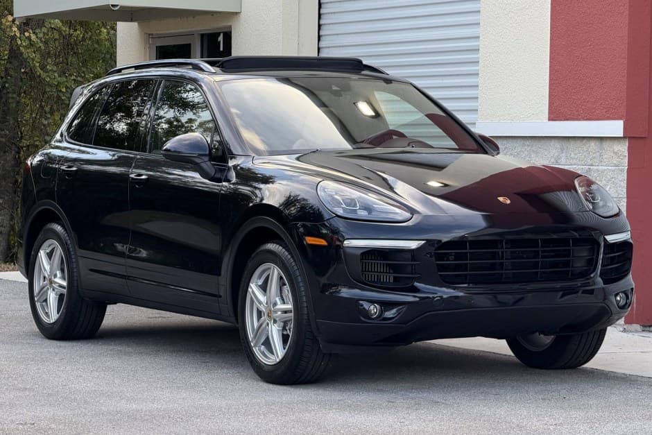 2016 Porsche 958 Cayenne (2011-2018) sold for $20,750