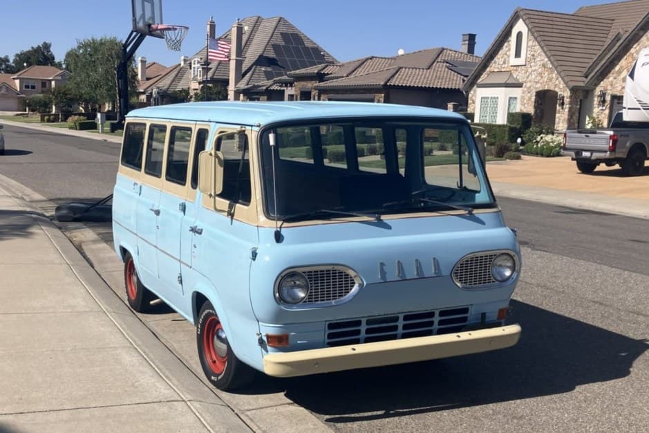 1964 Ford Econoline Van sold for $7,500