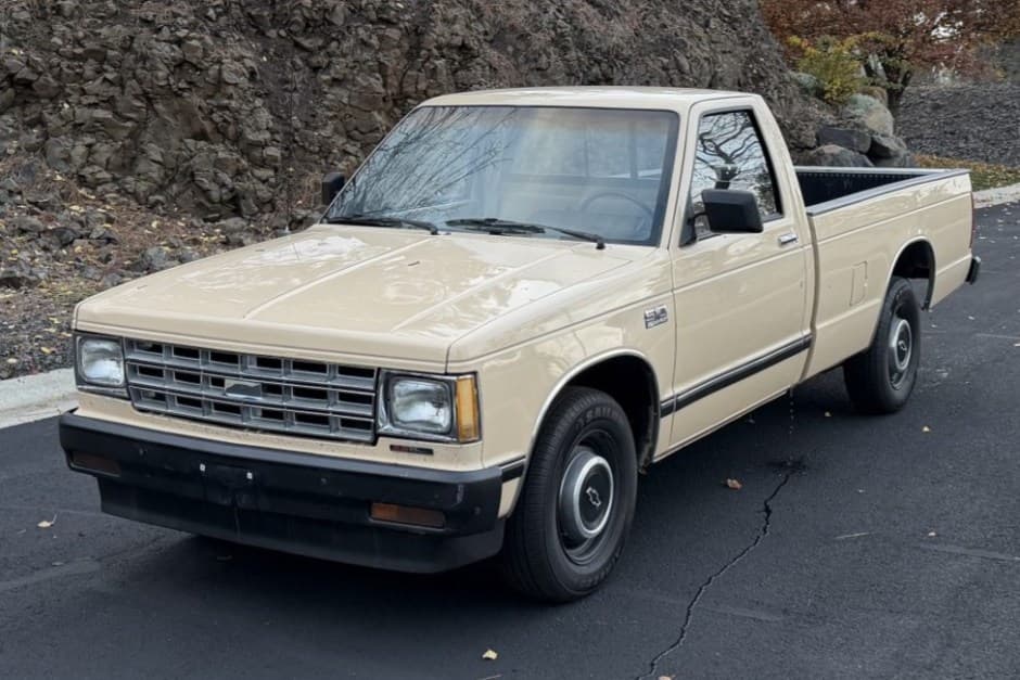 1987 Chevrolet S-10 (1982-1993) sold for $3,800