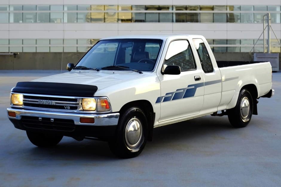 1990 Toyota Pickup (N80/90/100/110 1989-1997) sold for $7,100