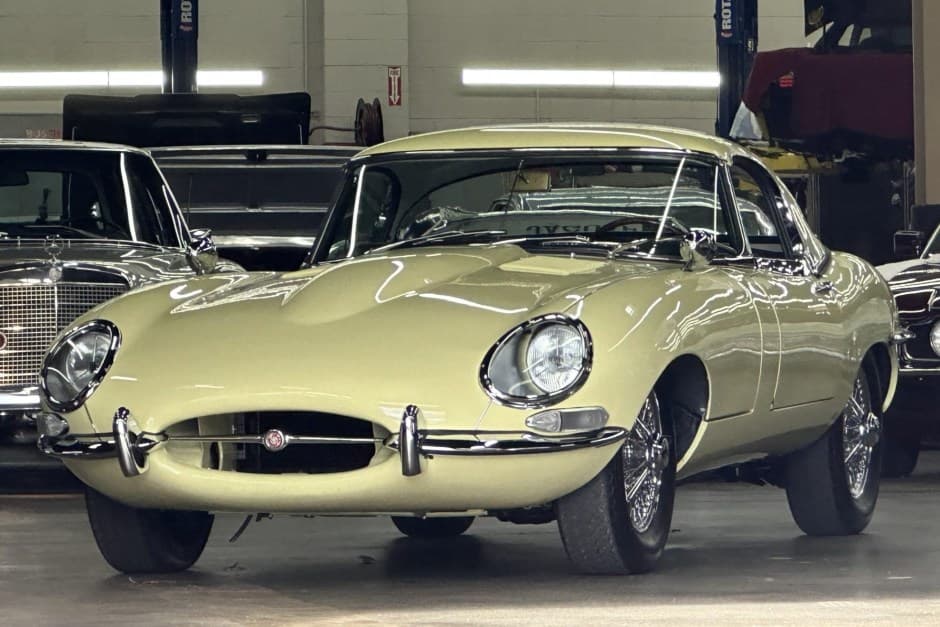 1965 Jaguar XKE Series I sold for $98,000