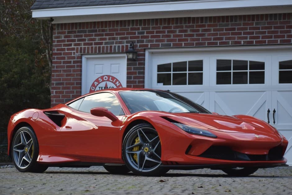 2021 Ferrari F8 sold for $330,001