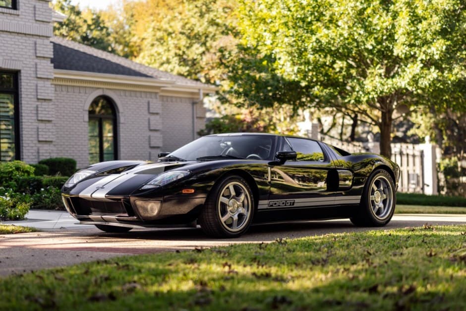 2005 Ford GT 1st Generation sold for $465,000