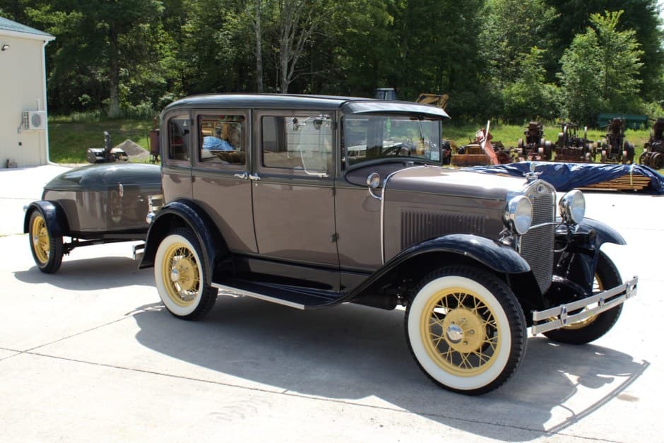 1930 Ford  sold for $18,250