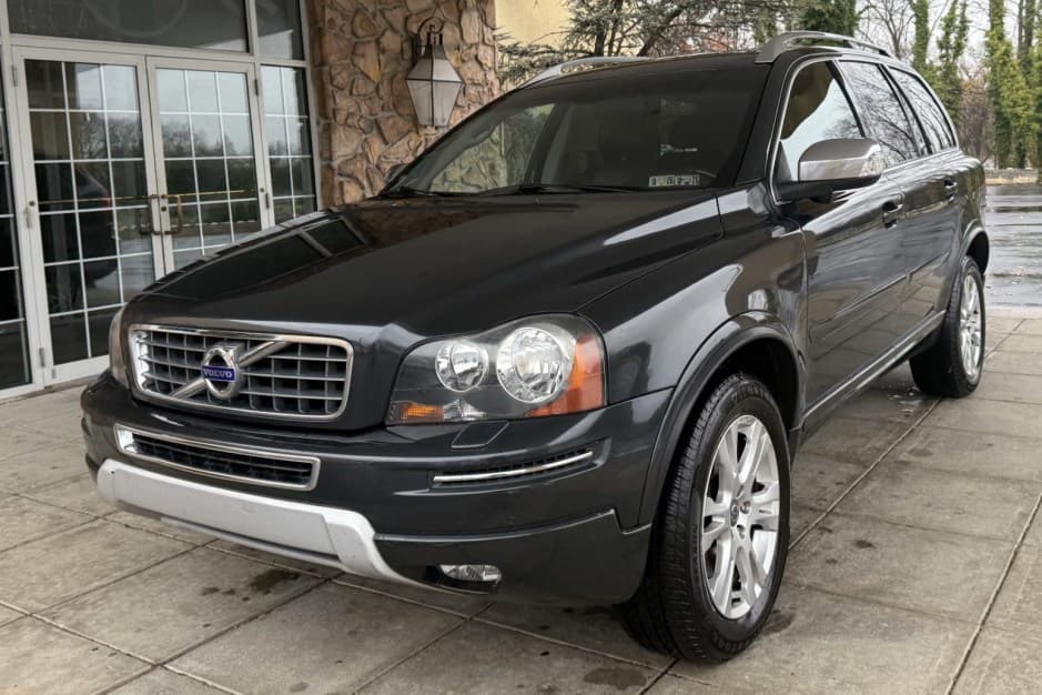 2014 Volvo XC90 sold for $8,600
