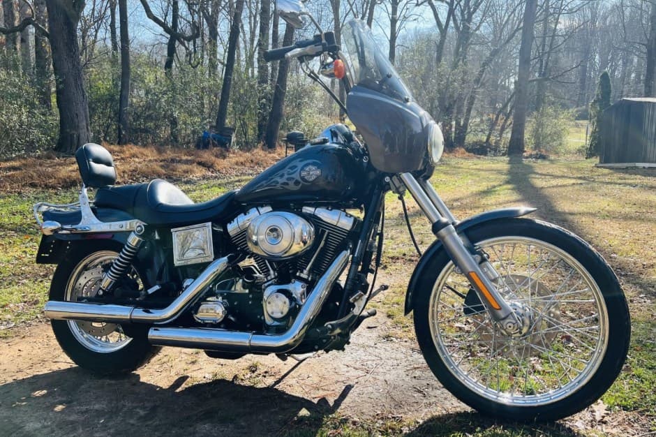 2005 Harley-Davidson Dyna sold for $4,100
