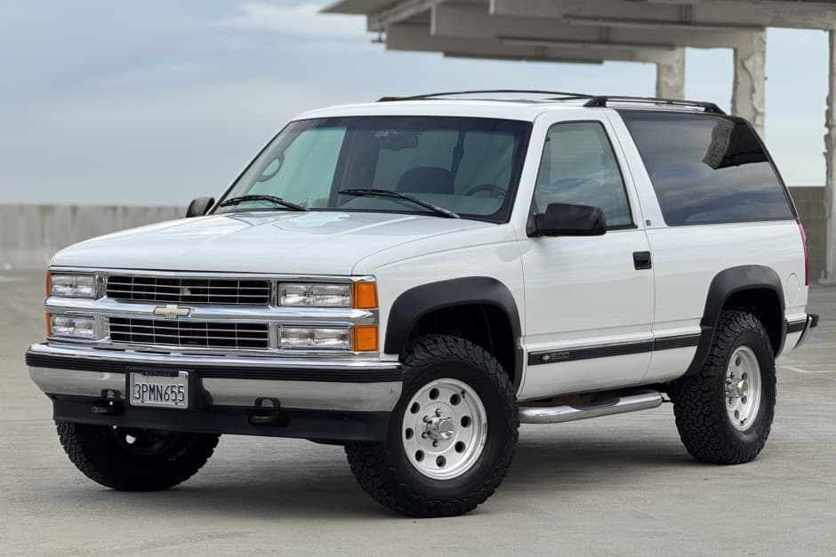 1996 Chevrolet Tahoe GMT400 sold for $10,000