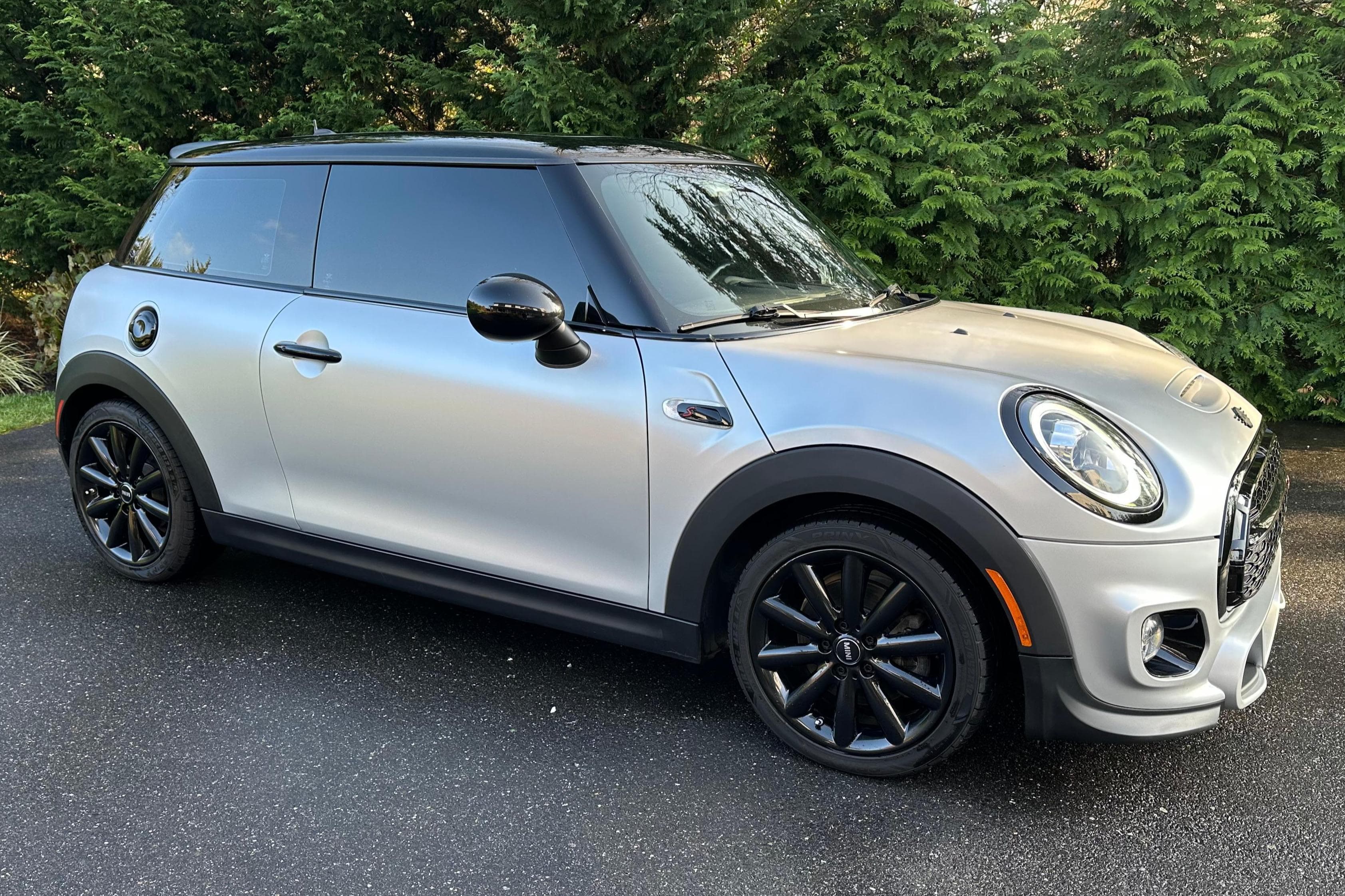 2019 MINI Cooper sold for $16,200