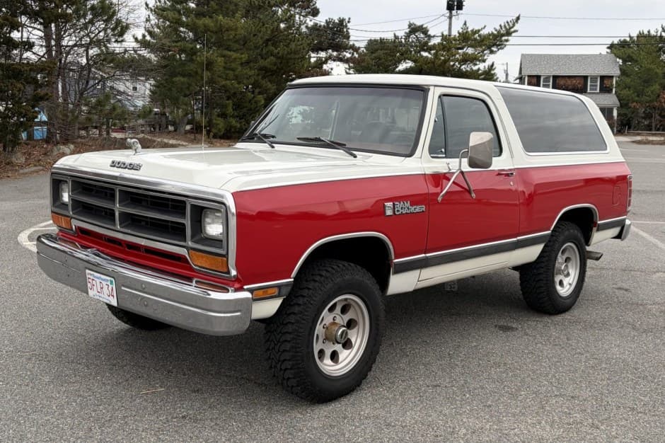 1986 Dodge Ramcharger / Plymouth Trail Duster sold for $7,286