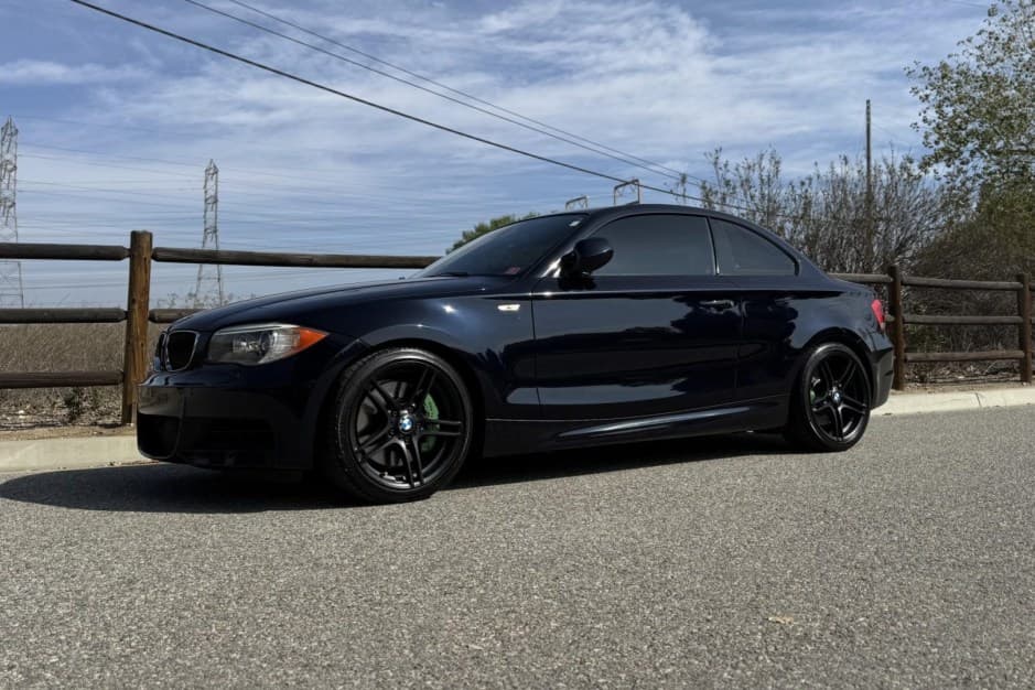 2013 BMW E82/E88 1-Series sold for $21,750