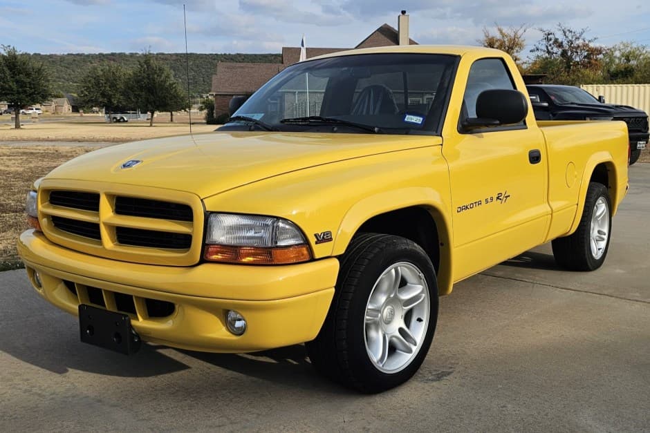 1999 Dodge Dakota (1997-2004) sold for $20,500