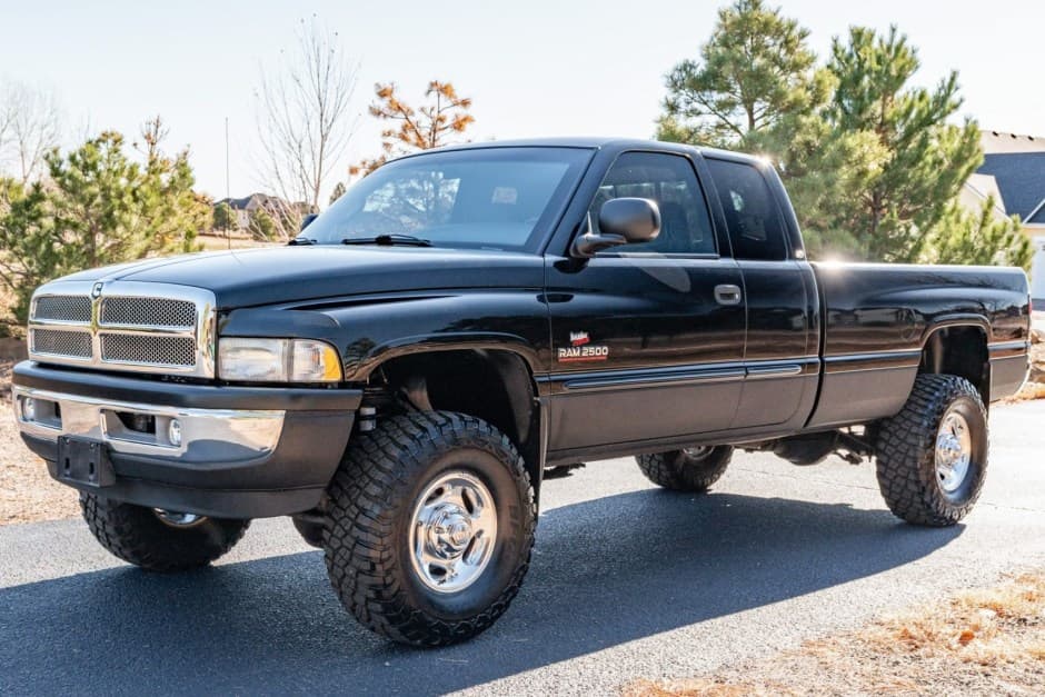 2001 Dodge Ram HD (1994-2002) sold for $36,000