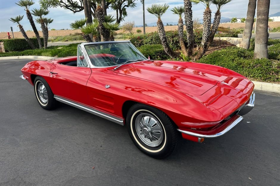 1964 Chevrolet Corvette C2 sold for $38,000