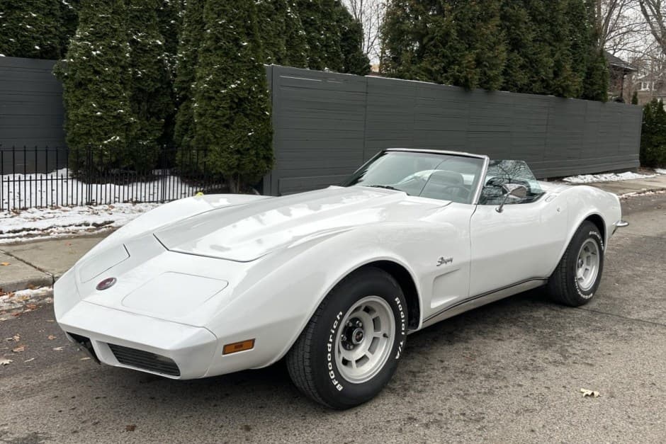 1973 Chevrolet Corvette C3 sold for $15,000