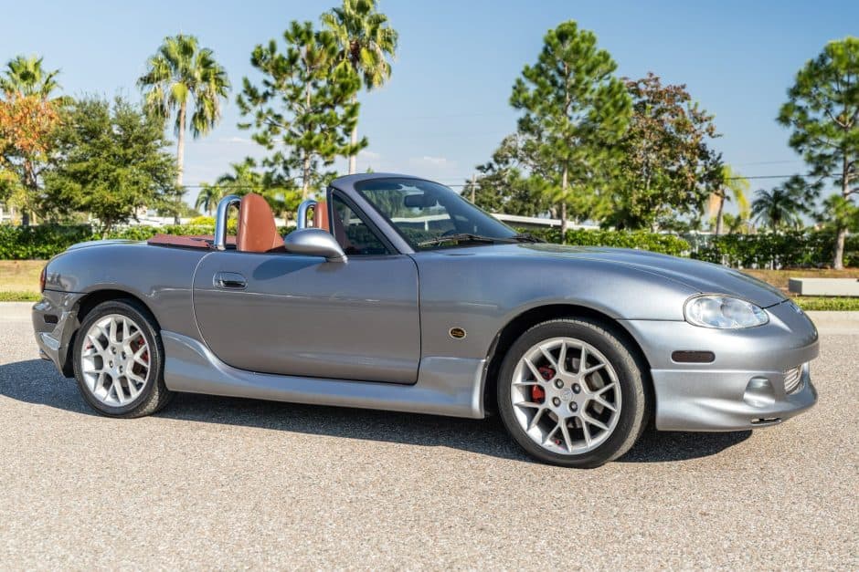 2002 Mazda NB MX-5 Miata sold for $12,100