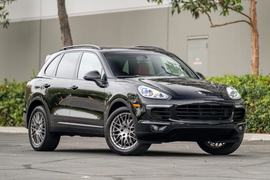 2016 Porsche 958 Cayenne (2011-2018) sold for $24,750
