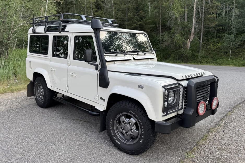 1992 Land Rover 110 / Defender 110 (Euro Spec) sold for $24,000