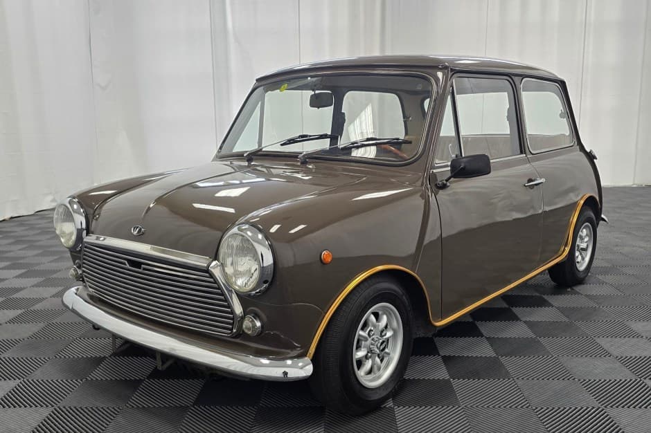 1971 Mini Mk III-Mk V sold for $17,000