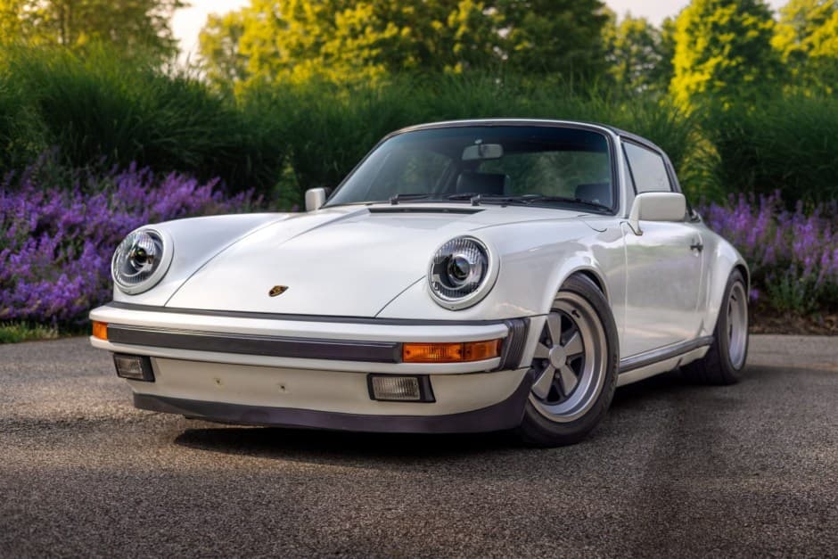 1987 Porsche 911 Carrera 3.2 sold for $91,611