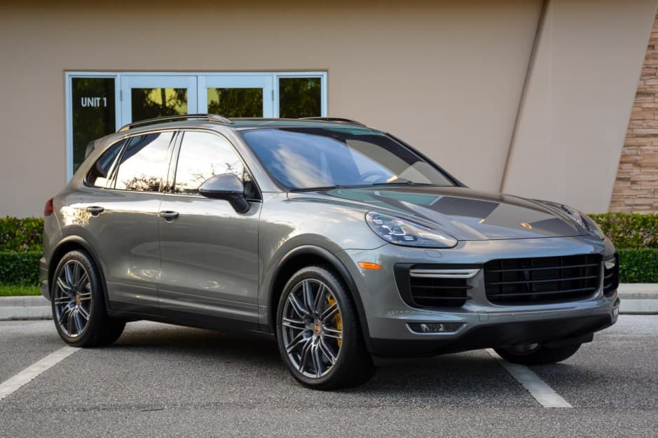 2015 Porsche 958 Cayenne (2011-2018) sold for $41,500