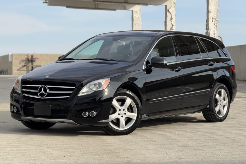 2011 Mercedes-Benz W251 R-Class sold for $6,100