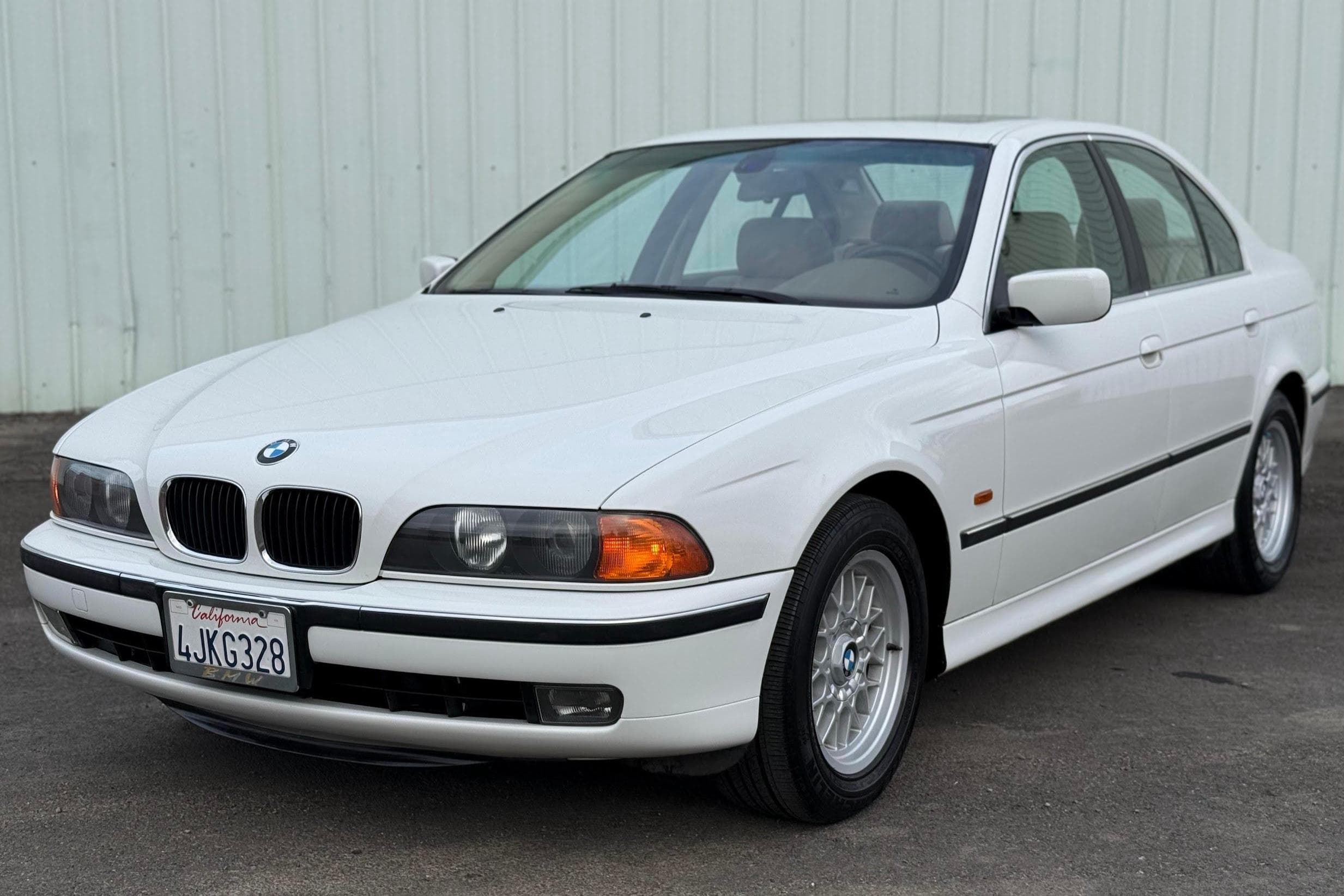 2000 BMW 5 Series sold for $6,700