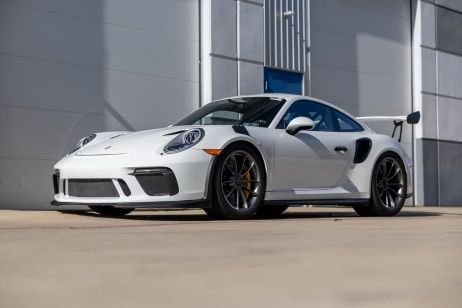 2019 Porsche 991 GT3 sold for $190,000