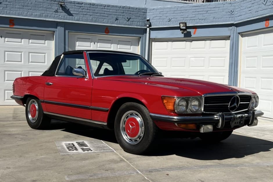 1972 Mercedes-Benz R107 SL sold for $9,000