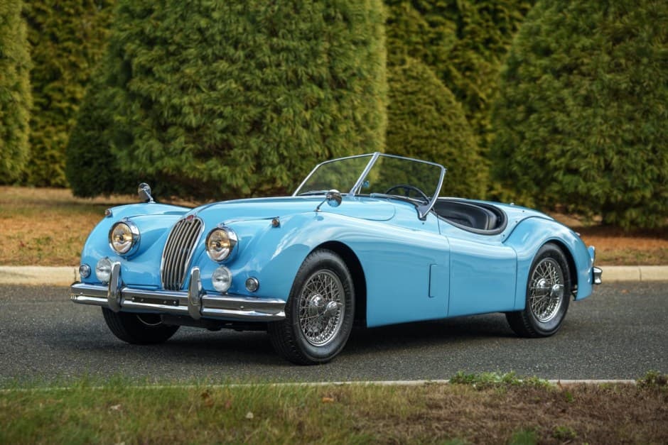 1954 Jaguar XK140 sold for $56,055