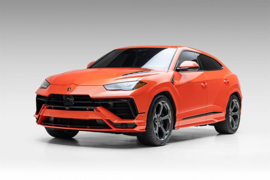 2024 Lamborghini Urus sold for $242,500
