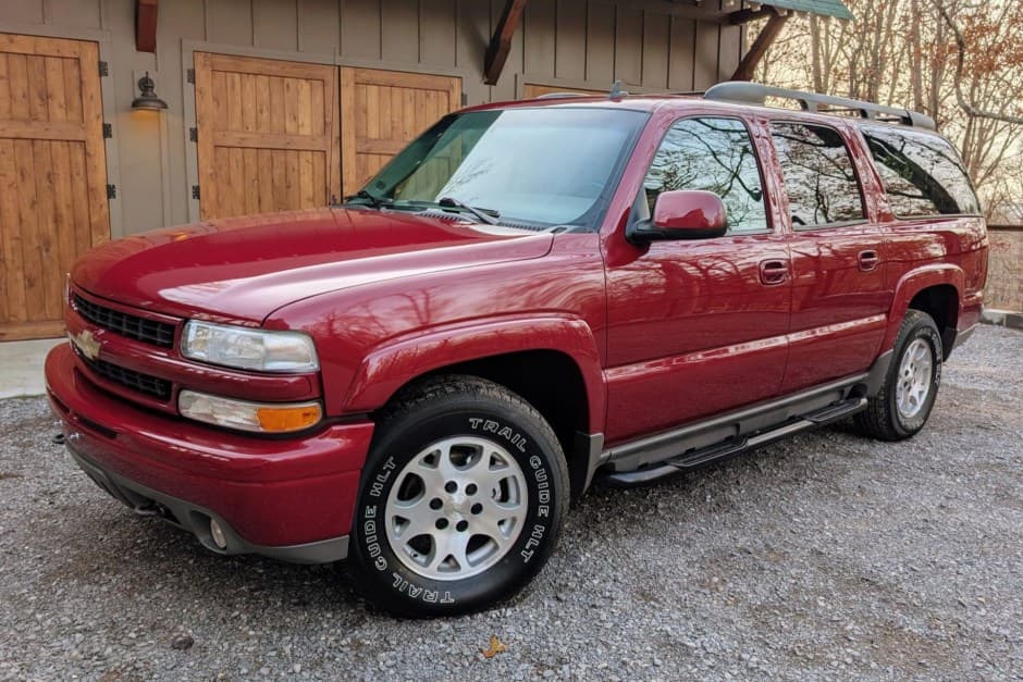 2006 Chevrolet Suburban (GMT800 2000-2006) sold for $31,000