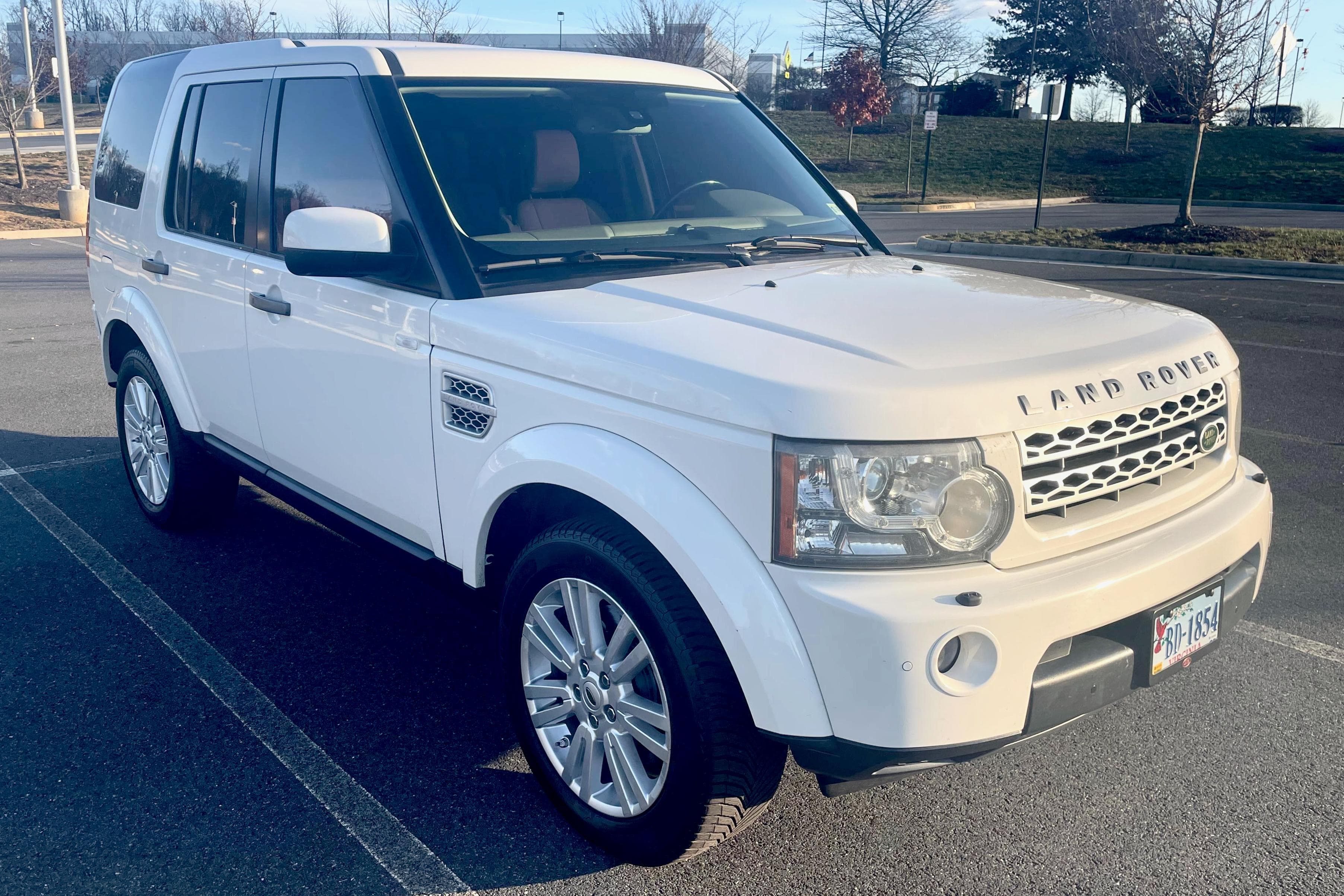 2010 Land Rover LR4 sold for $7,600