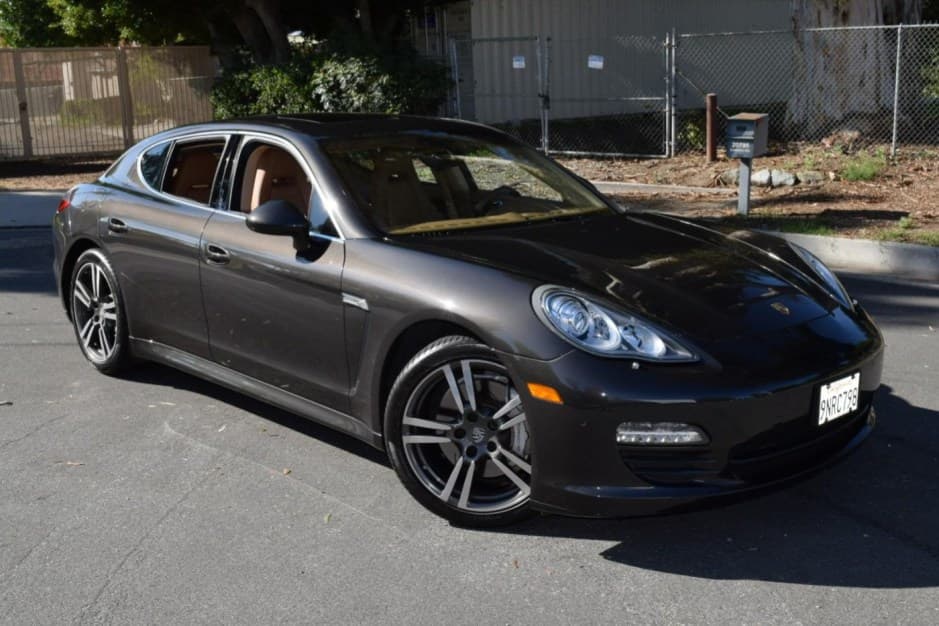 2013 Porsche Panamera sold for $30,000