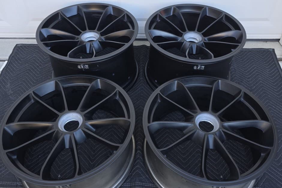 0 Porsche 991 911 GT3 sold for $6,100