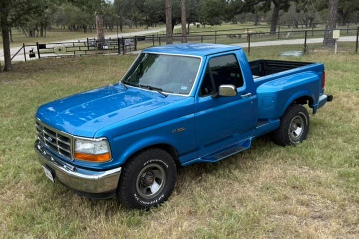 1994 Ford F-Series 1992-1997 sold for $12,300