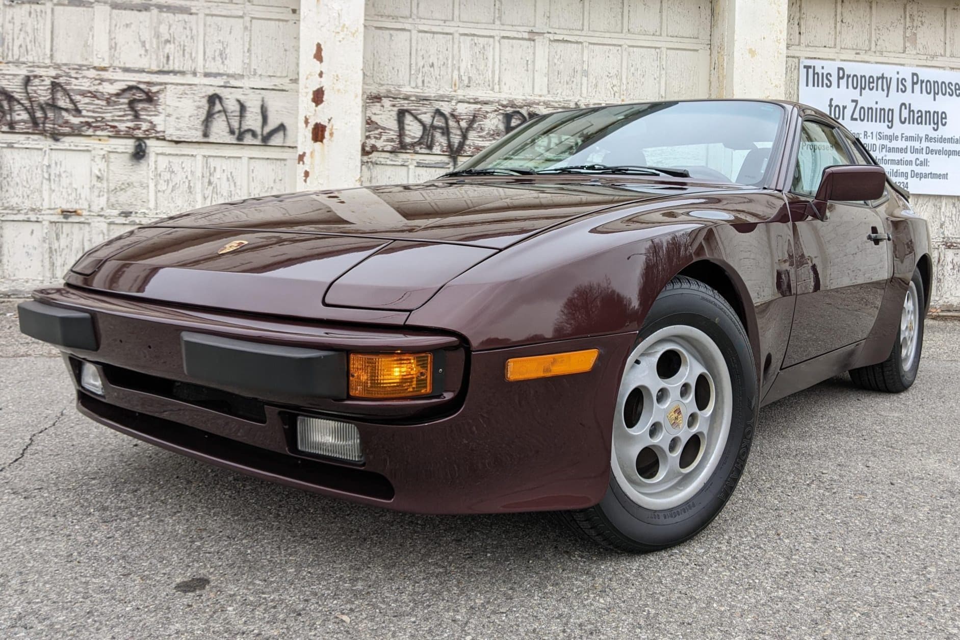 1987 Porsche 944 sold for $0