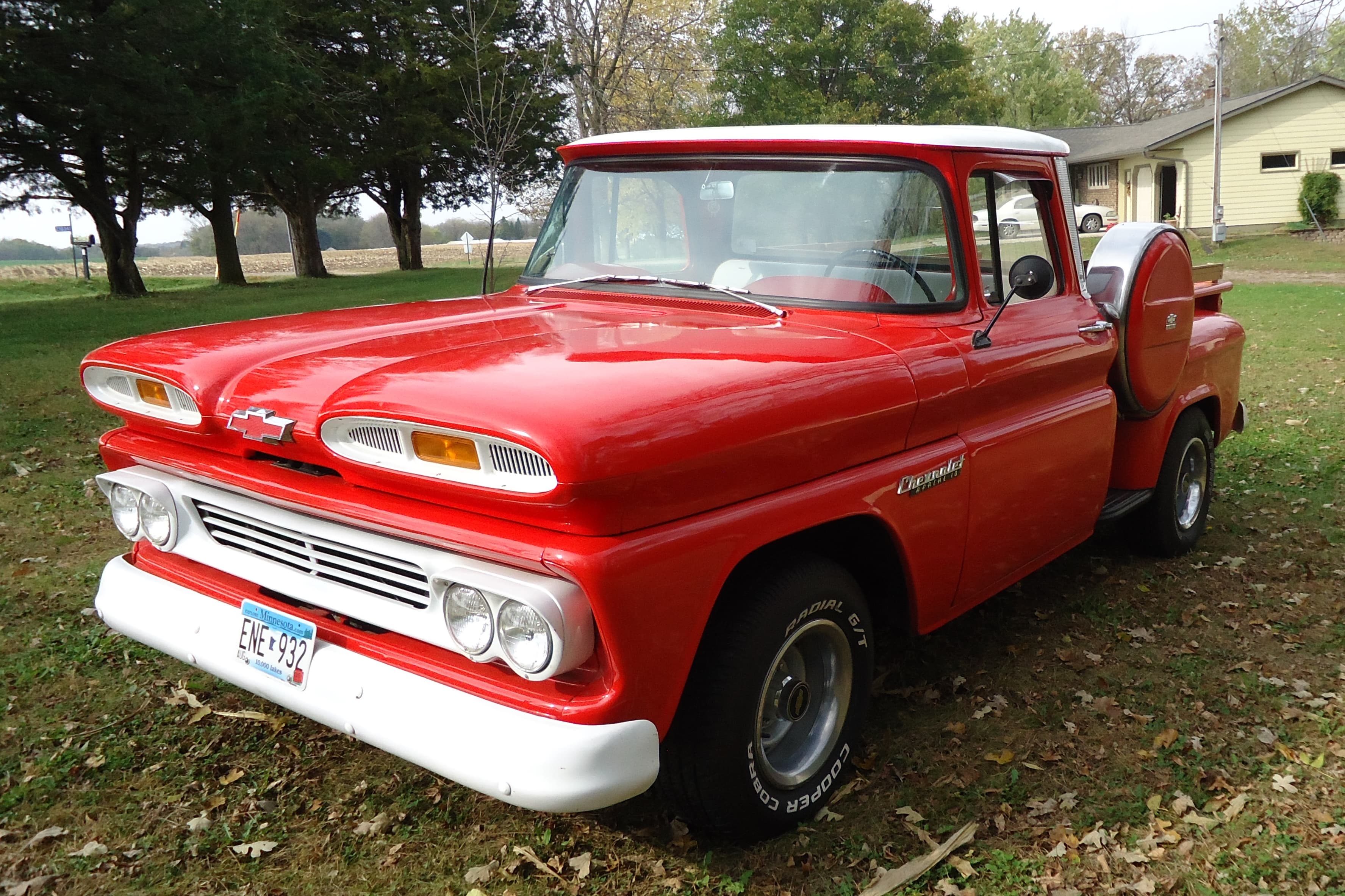 1960 Chevrolet C10 sold for $18,000