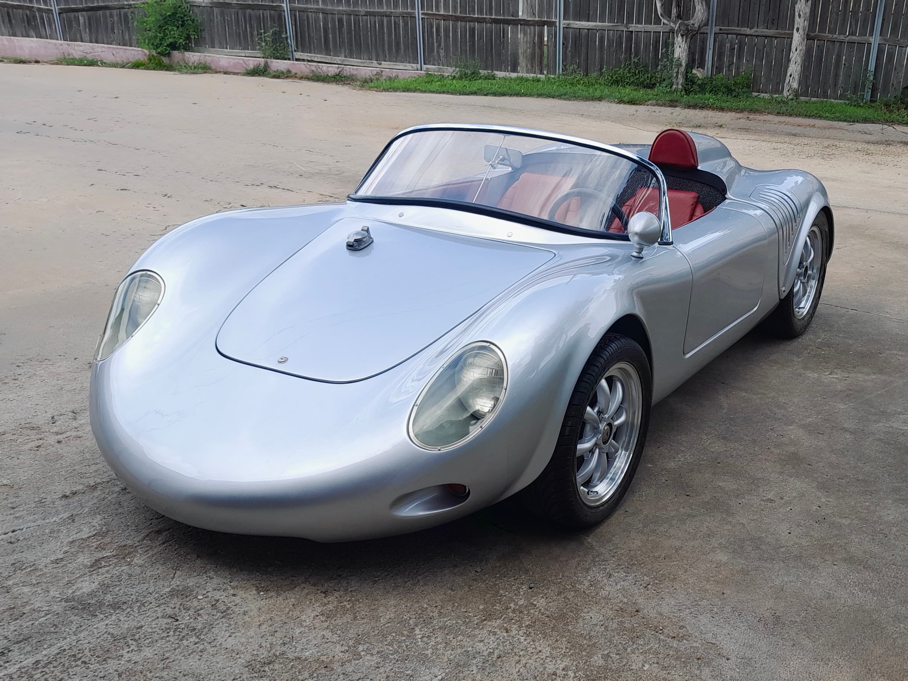 1968 Porsche 718 RSK sold for $33,000