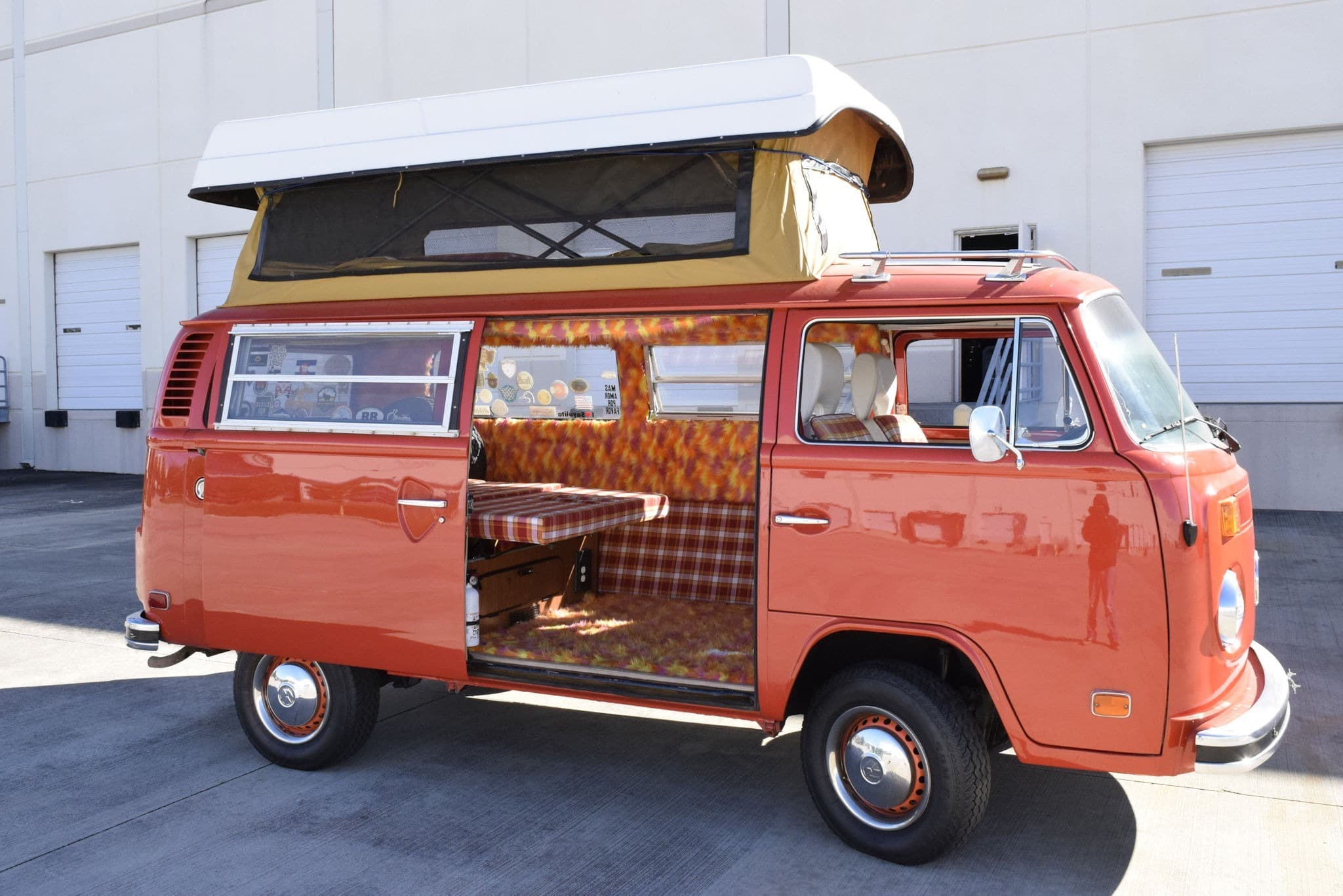 1974 Volkswagen Transporter (Van) sold for $0