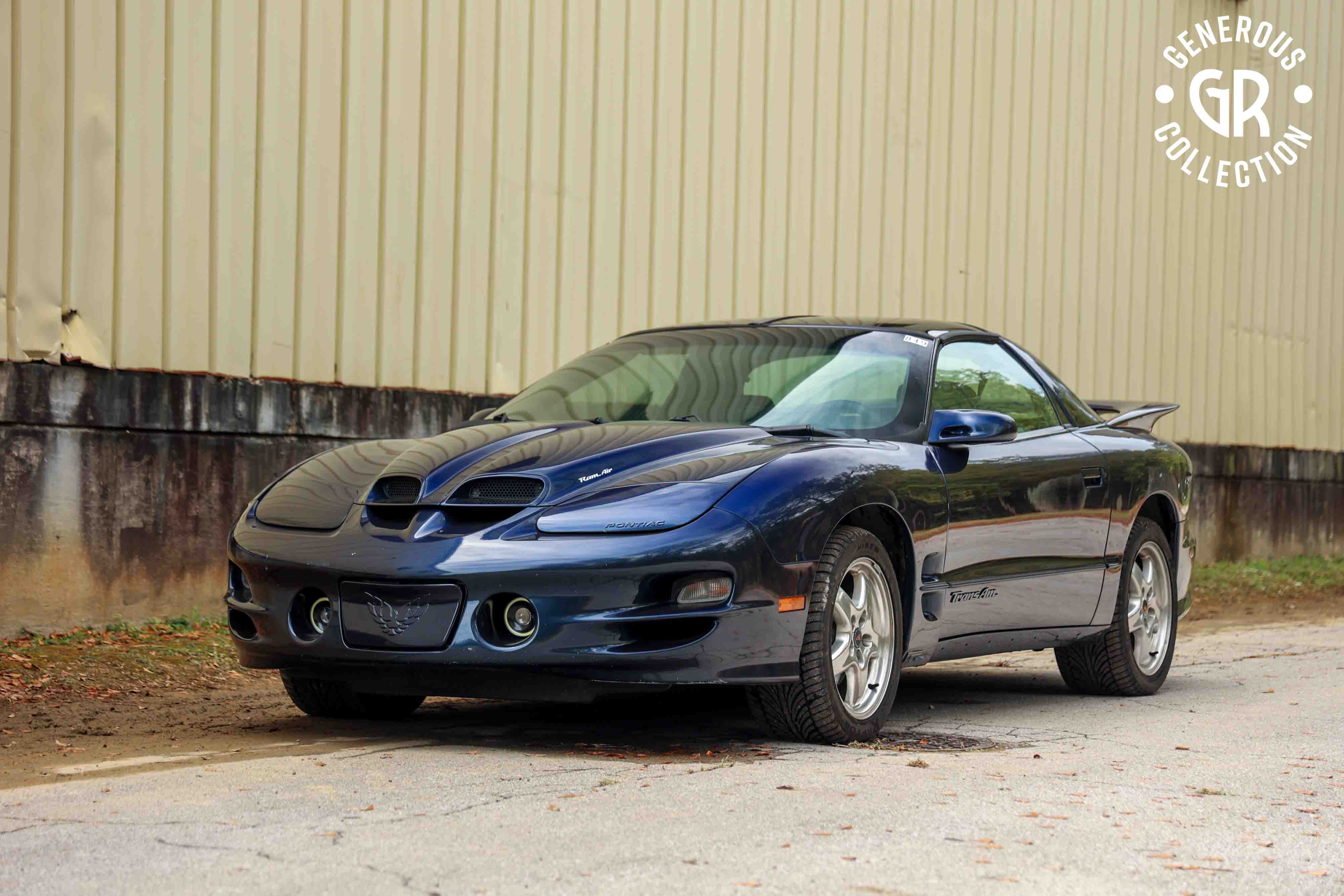 2001 Pontiac Firebird sold for $8,812