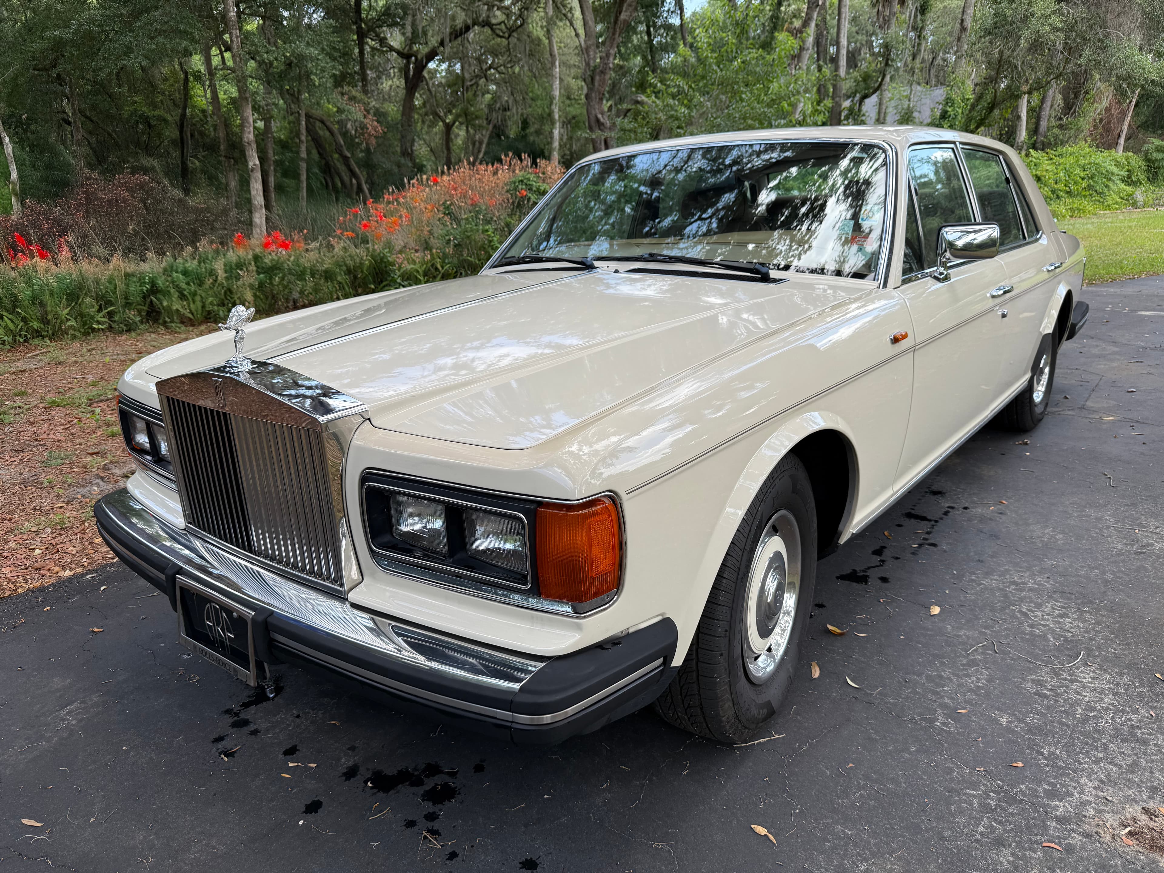 1987 Rolls-Royce Silver Spirit sold for $13,000