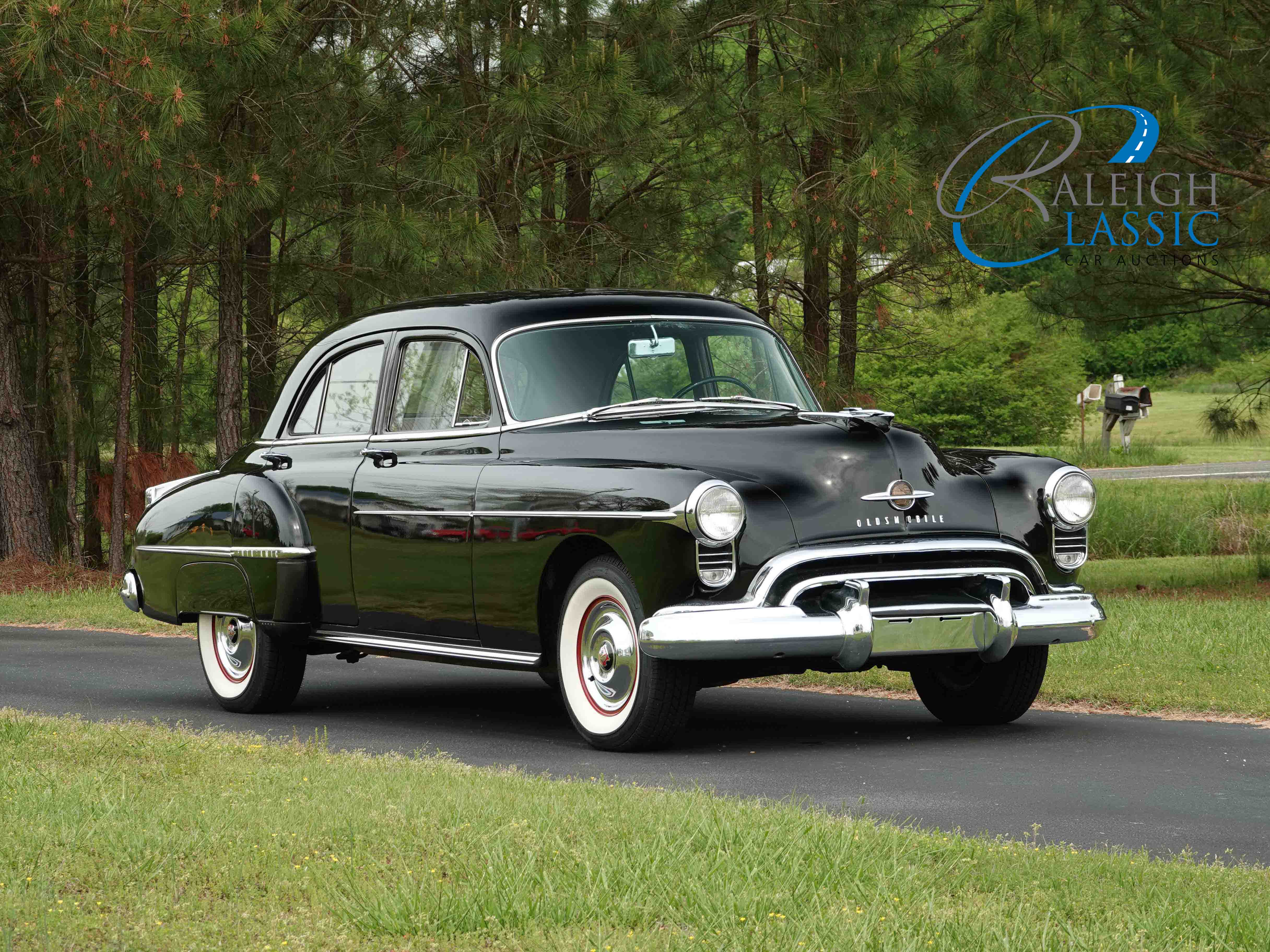 1950 Oldsmobile 88 sold for $10,000
